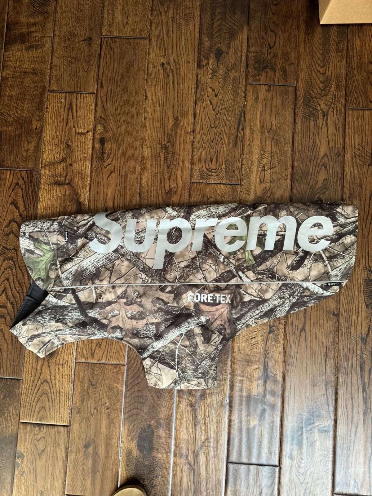 Supreme Supreme GORE-TEX Dog Jacket Camo Medium Size ONE SIZE - 2 Thumbnail