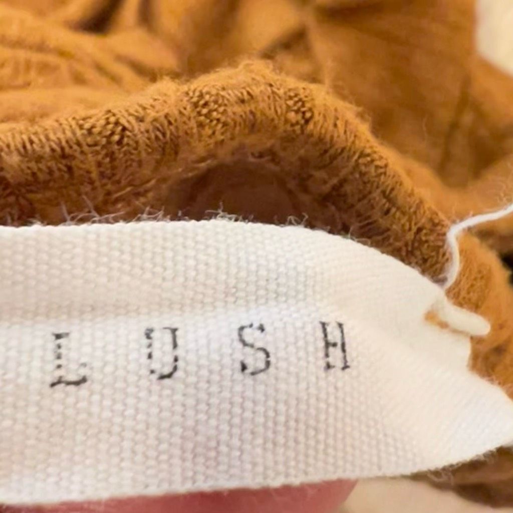 Abercrombie & Fitch 7 Pc. Bundle, Lush, NOBO, Salt Life, Ambiance Apparel, A+F, Miami, AEO, Small Size S / US 4 / IT 40 - 2 Thumbnail
