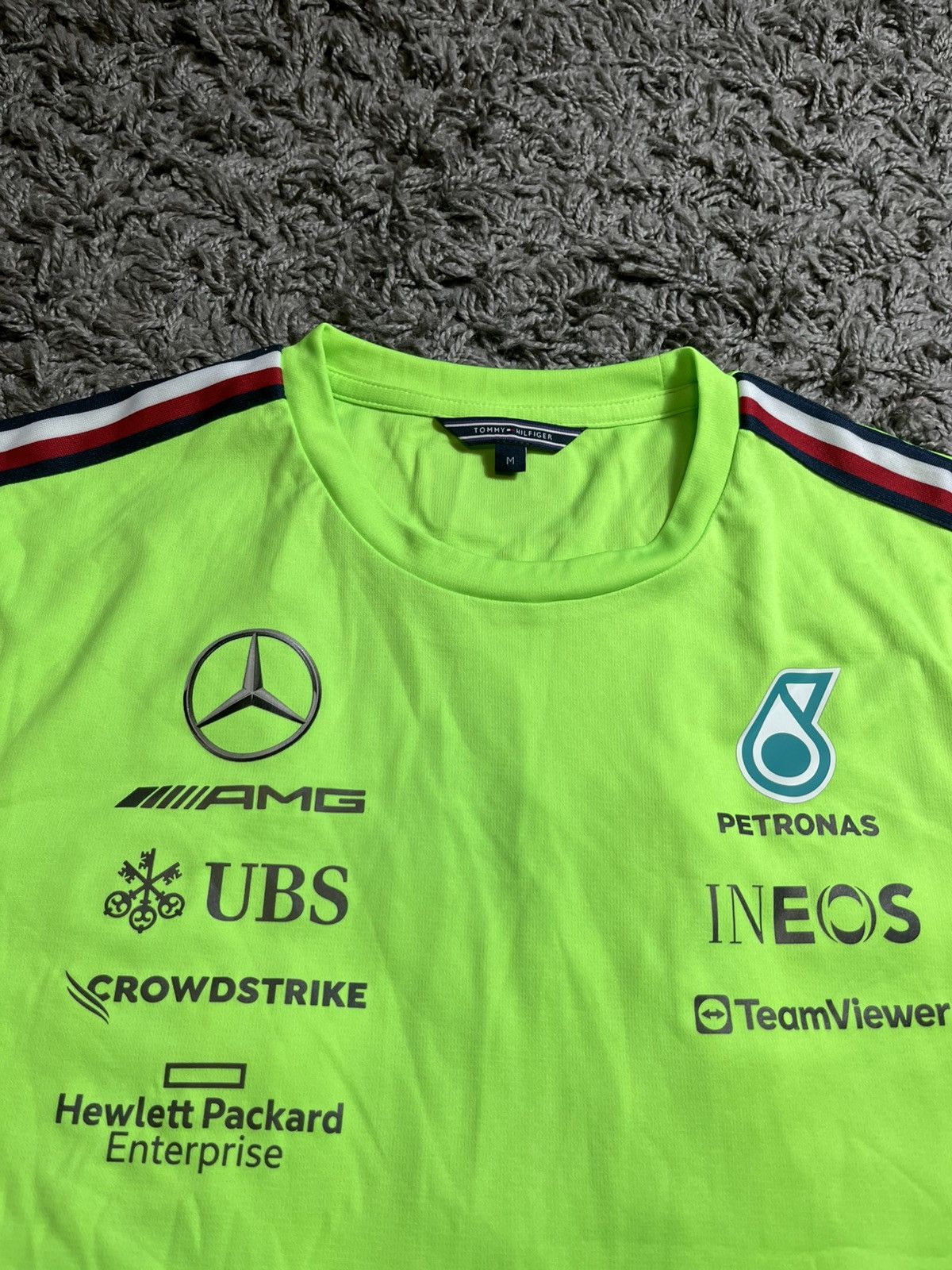 Mercedes-Benz × Tommy Hilfiger × Vintage MERCEDES BENZ TOMMY HILFIGER PETRONAS RACING Y2K T-SHIRT Size US M / EU 48-50 / 2 - 3 Thumbnail