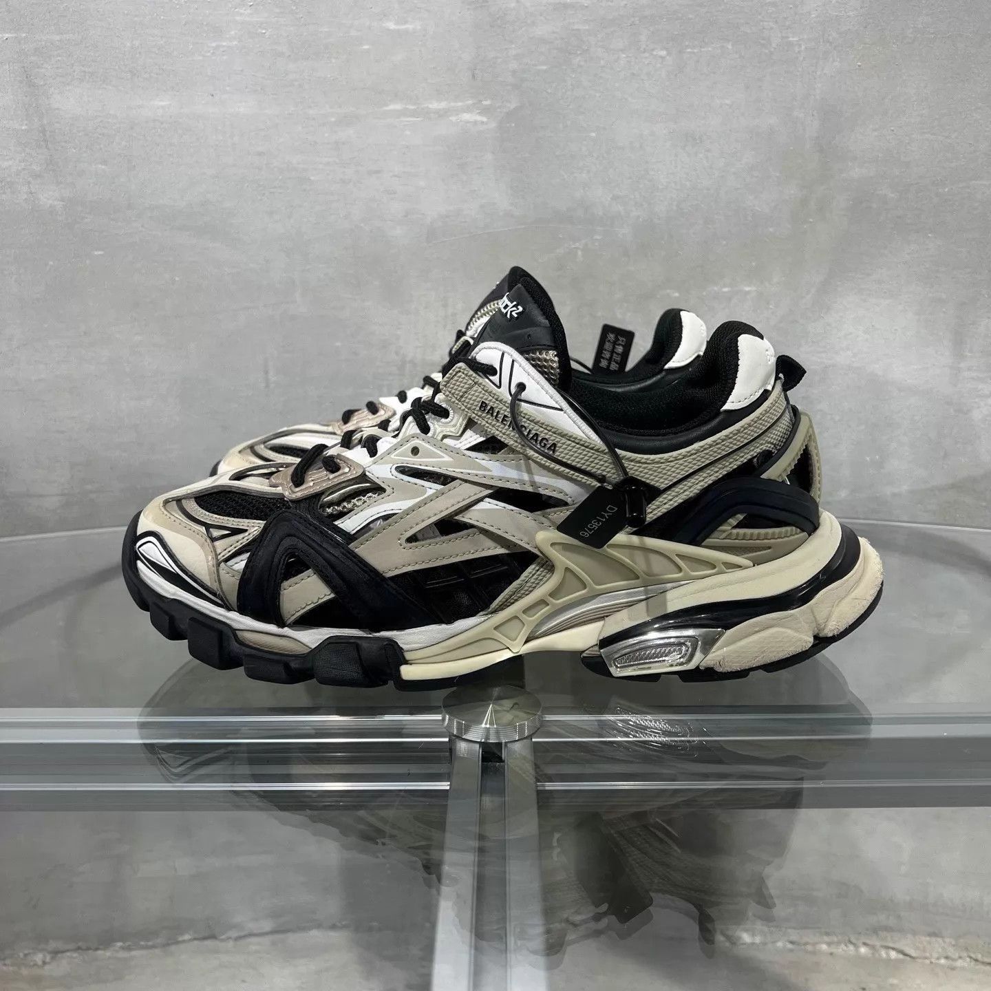 Balenciaga Beige Chunky Track Sneakers Size 10. Size US 10 / EU 43 - 5 Thumbnail