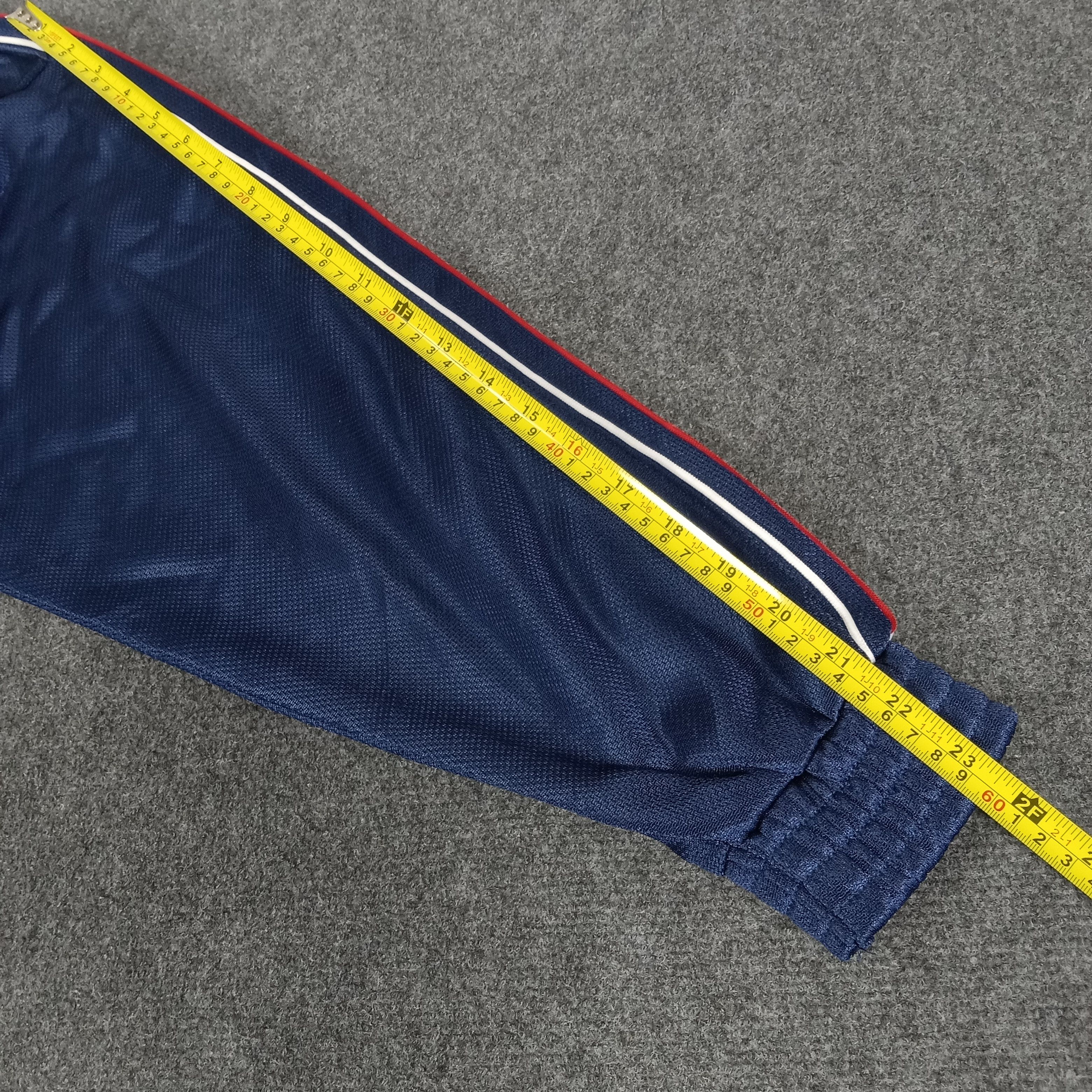 Champion × Vintage Champion Sportswear Style Sweaters Size US L / EU 52-54 / 3 - 9 Thumbnail