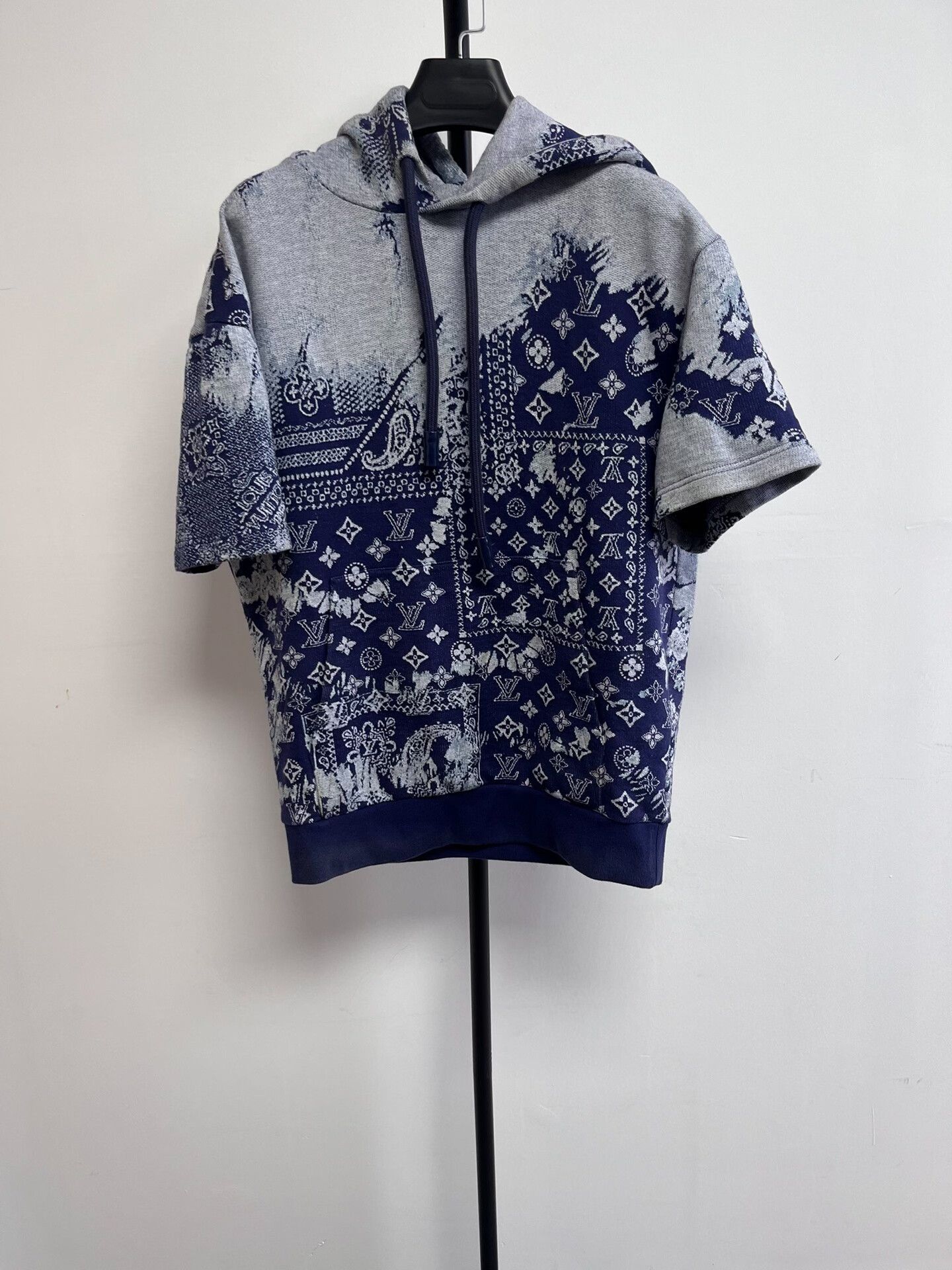 トップス louis vuitton bandana short hoodie Louis Vuitton Blue Cotton Monogram Bandana Short-Sleeve Hoodie M