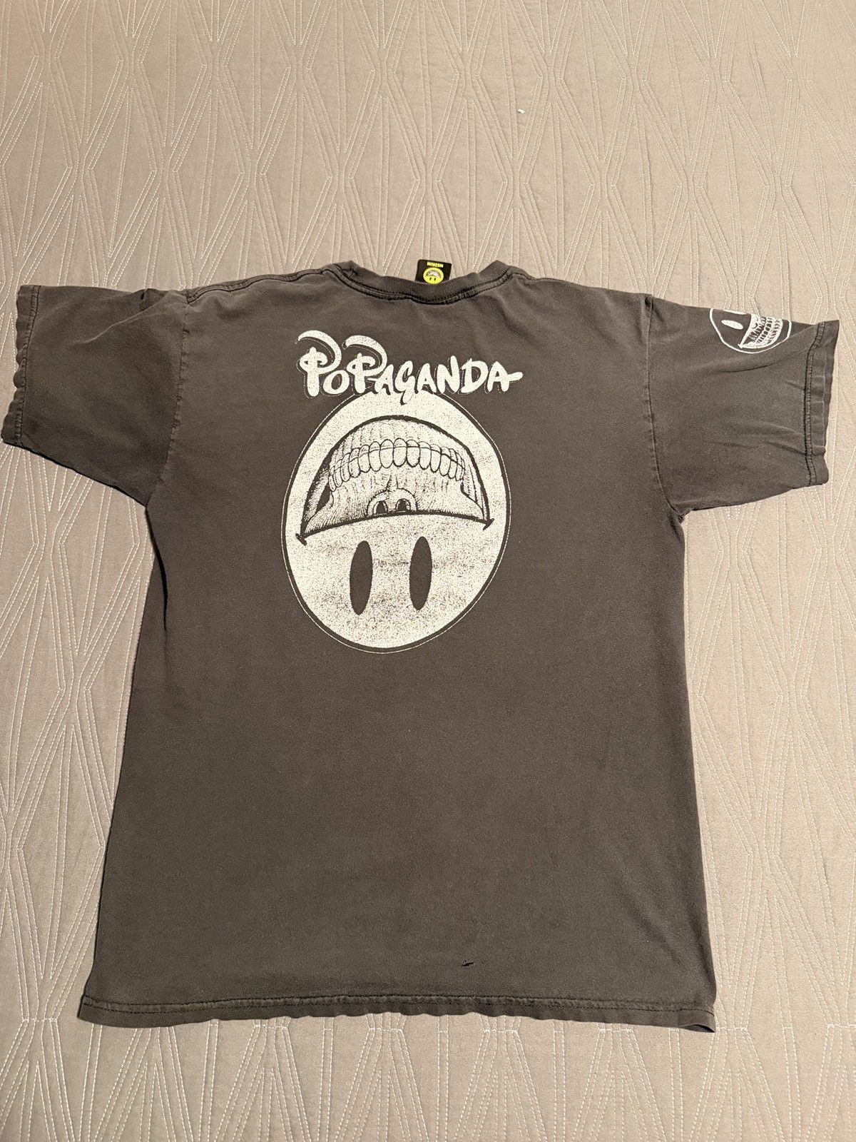 Other Vintage Popaganda tee Size US M / EU 48-50 / 2 - 2 Thumbnail