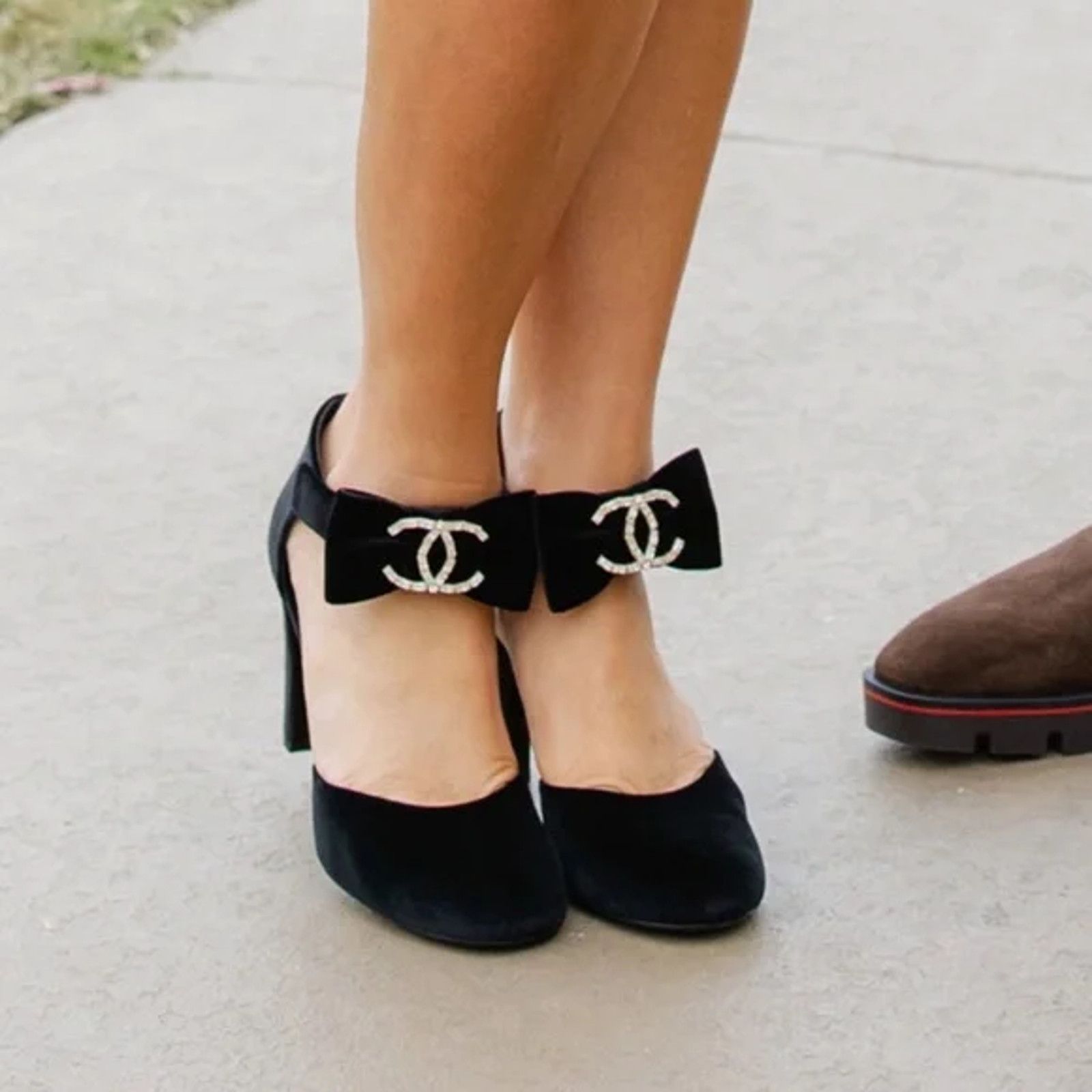 Chanel Chanel 24K Black Velvet Crystal CC Logo Mary Jane Pump 42 Size US 11 / IT 41 - 3 Thumbnail