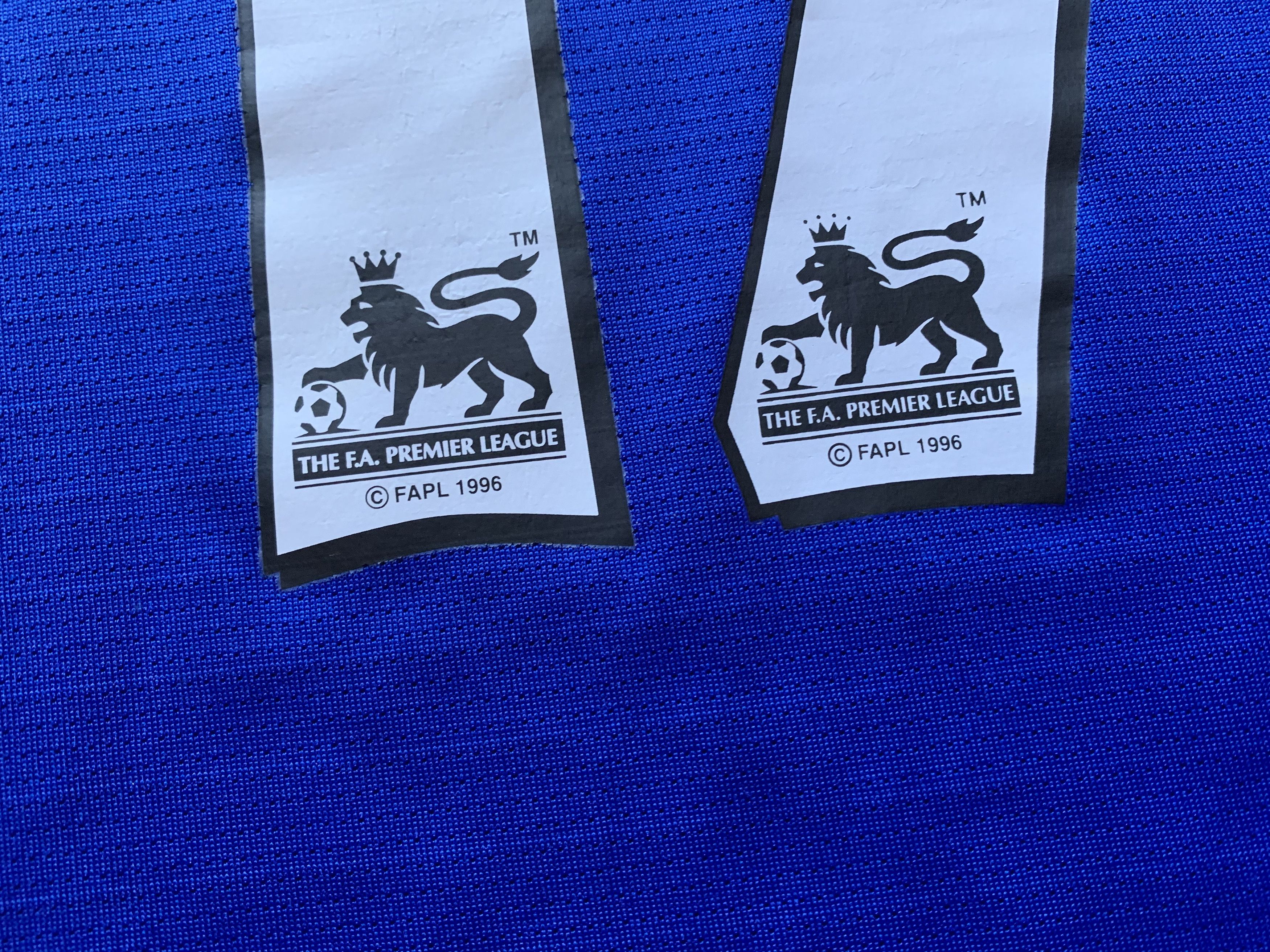 Umbro Vintage Boys Umbro Chelsea Centenary Home Shirt 2005-2006 Size US XXS / EU 40 - 9 Thumbnail