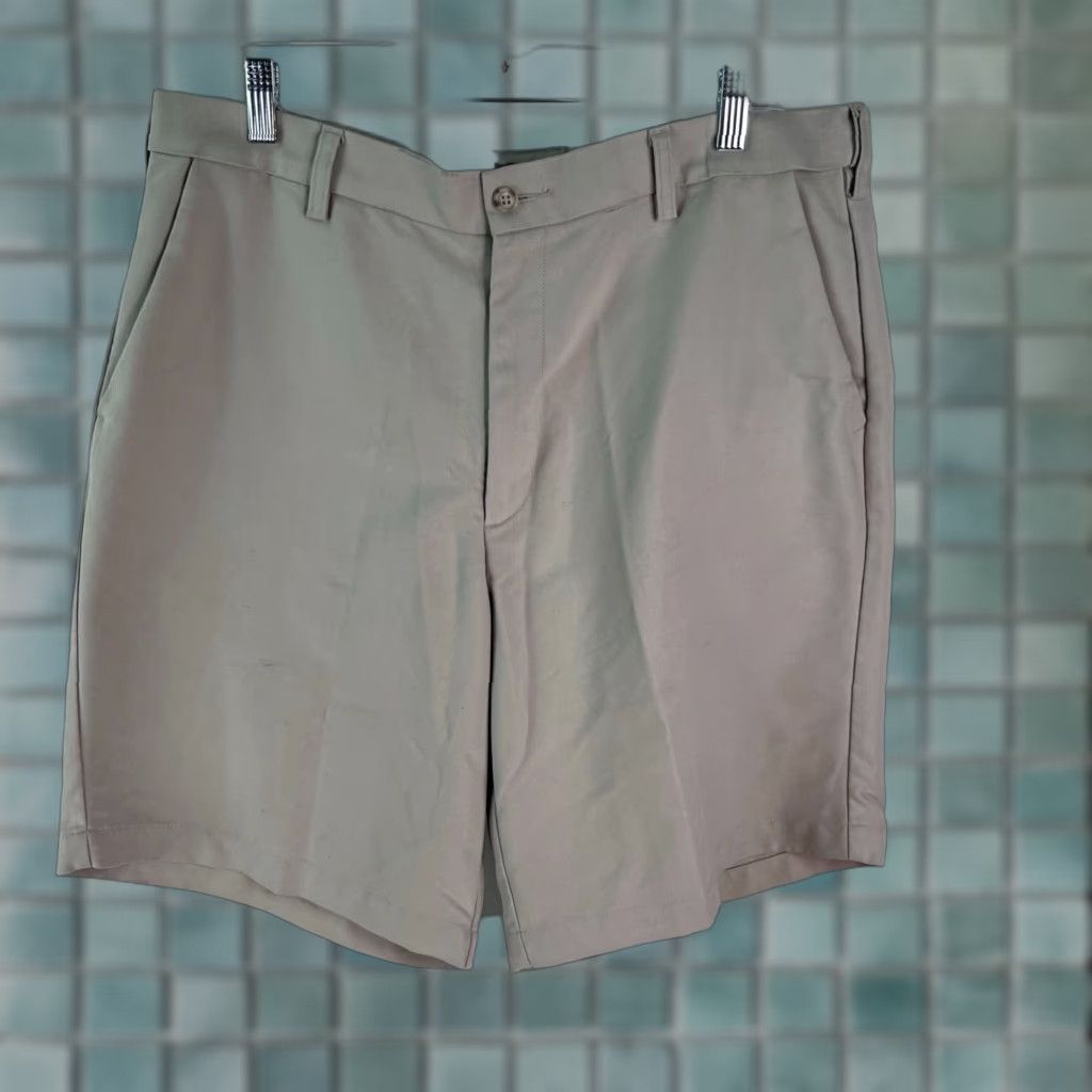 Dockers Dockers Mens Flat Front Regular Fit Tan Chino Shorts Size 36 Casual Golf Short 9 Inseam 5-Pocket Beige Belt Loops Modern Comfort Stretch Clothing Mens Size US 36 / EU 52 - 1 Thumbnail