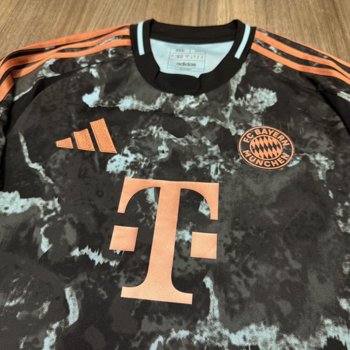 Adidas Bayern munich 24/25 away shirt #42 Musiala Size US M / EU 48-50 / 2 - 3 Thumbnail