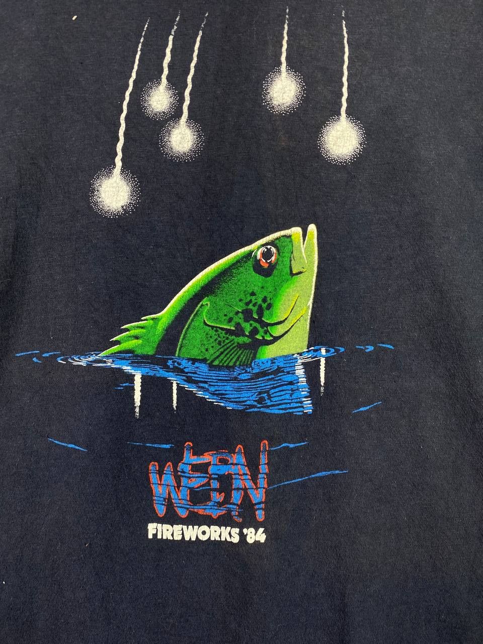 Vintage vintage fireworks 84 tee nice design Size US XL / EU 56 / 4 - 2 Thumbnail