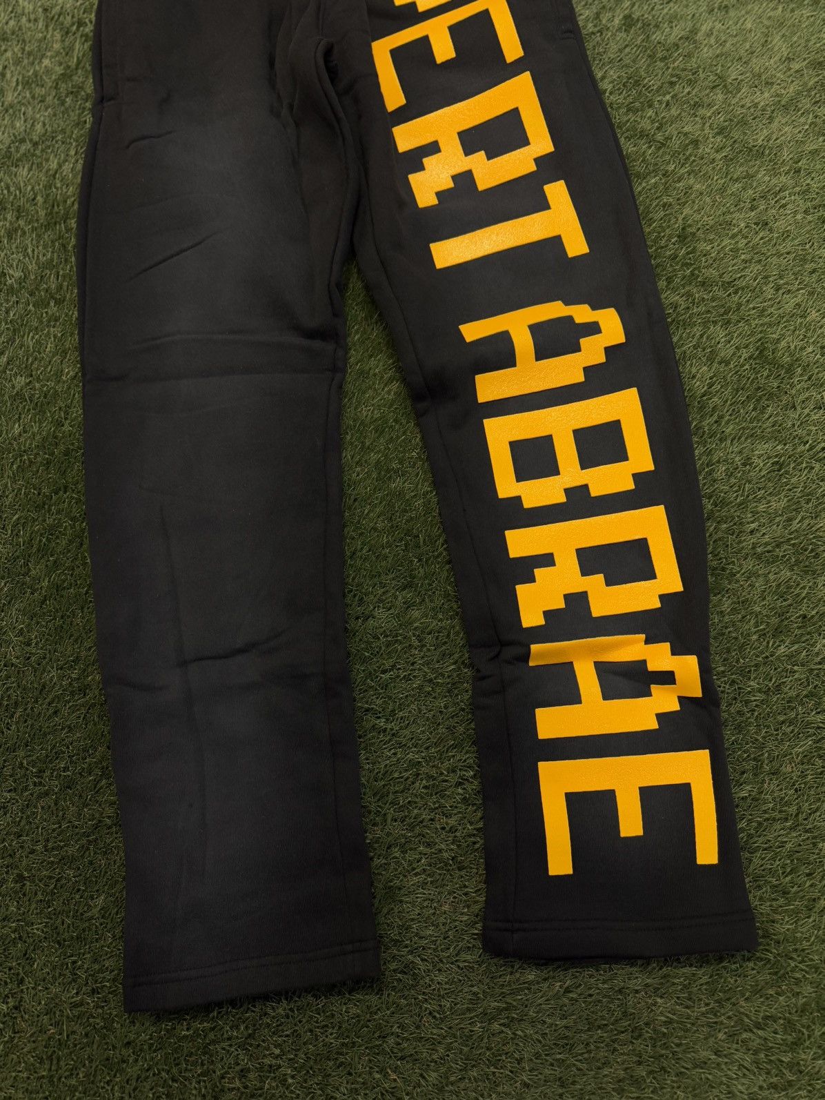 Vertabrae Vertabrae Sweatpants Black/Yellow Size L (NEW) Size US 32 / EU 48 - 2 Thumbnail