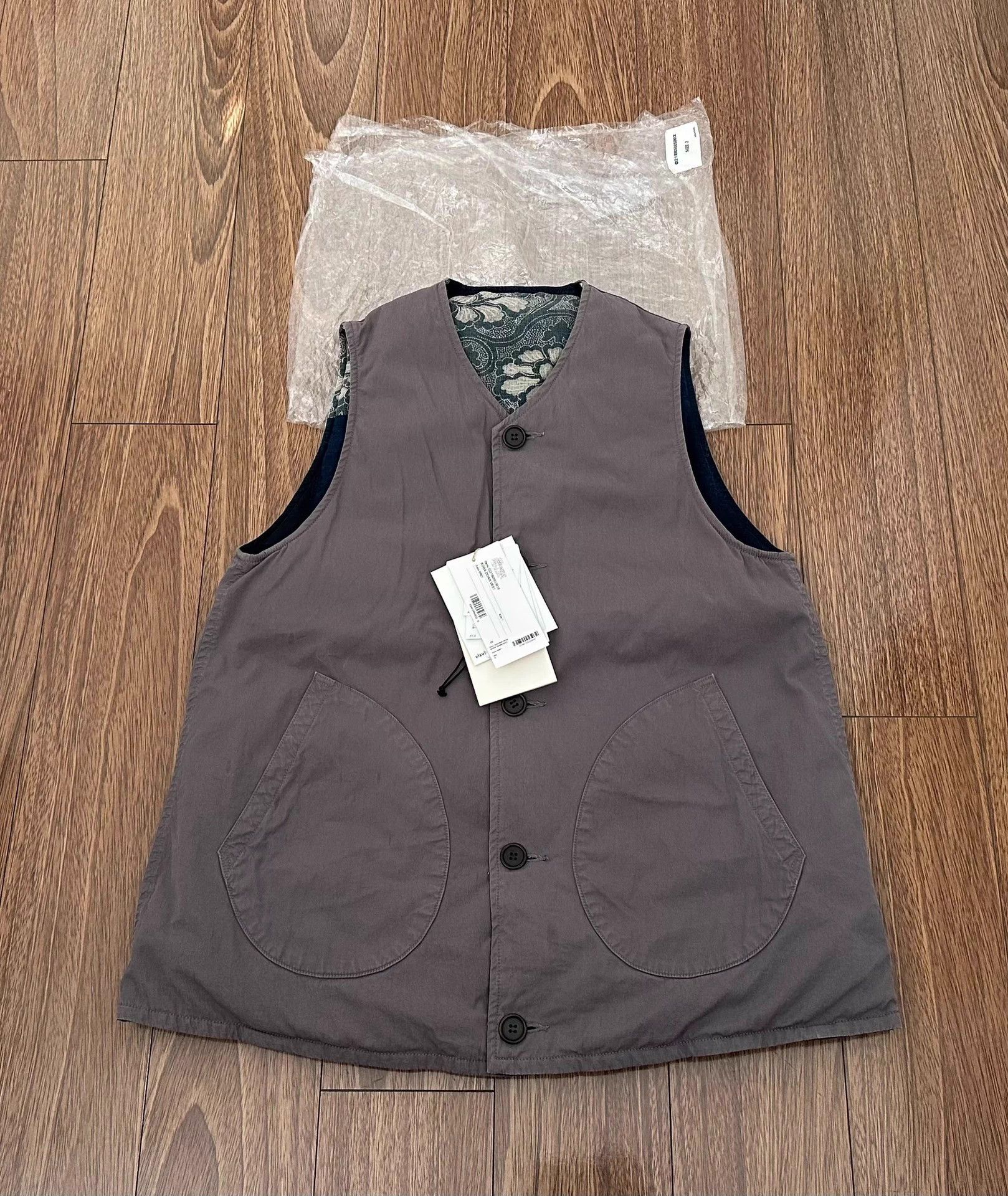 Visvim VISVIM Kora Down Vest Grey Reversible Size 1 Size US S / EU 44-46 / 1 - 3 Thumbnail