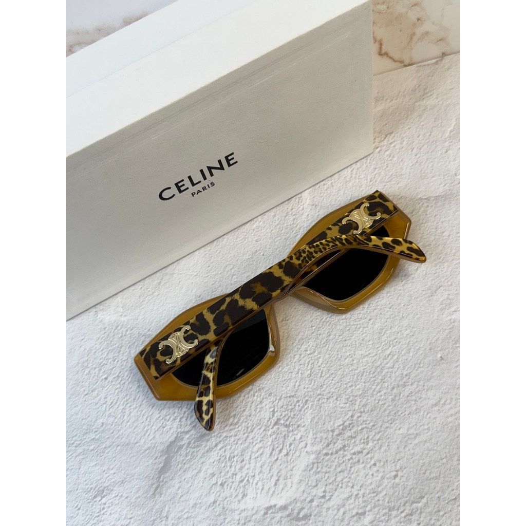 Celine NEW Celine CL40238U Cheetah Triomphe Sunglasses Size ONE SIZE - 3 Thumbnail