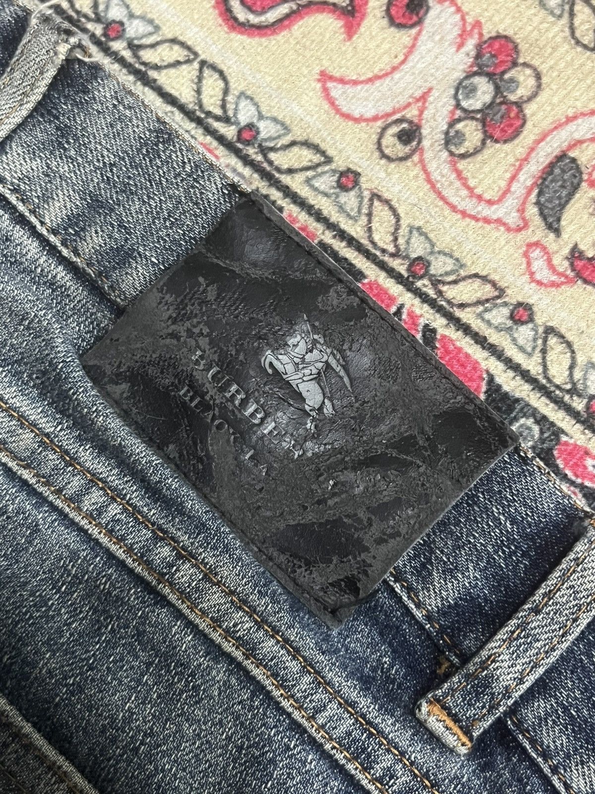 Burberry Vintage Burberry Black Label Blue Faded Washed Straight Jean Size US 30 / EU 46 - 10 Thumbnail