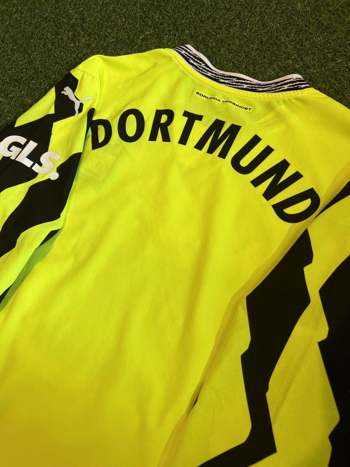 Puma 24/25 Borussia Dortmund Anniversary Fourth Shirt Size US L / EU 52-54 / 3 - 10 Thumbnail