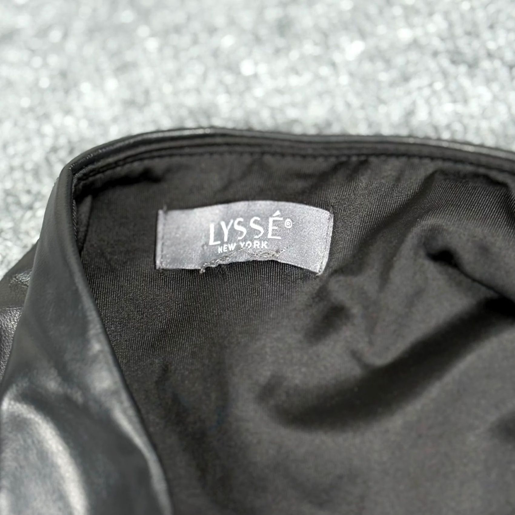 Tudor LYSSE New York Black Faux Leather Moto Pants Ribbed Pintuck Stretch Jogger Leggings Womens L Size 36" / US 14 / IT 50 - 7 Thumbnail