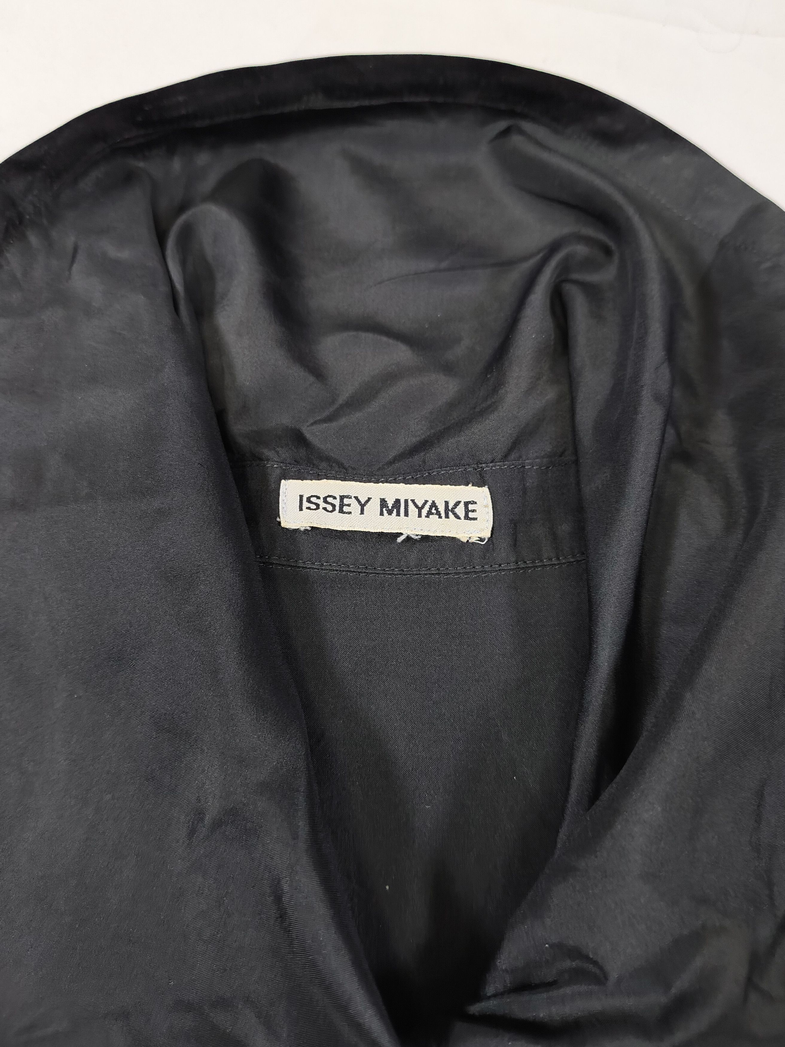 Issey Miyake 90s Issey Miyake🇯🇵 Sculptural Collar Oversized Satin Shirt Size L / US 10 / IT 46 - 13 Thumbnail