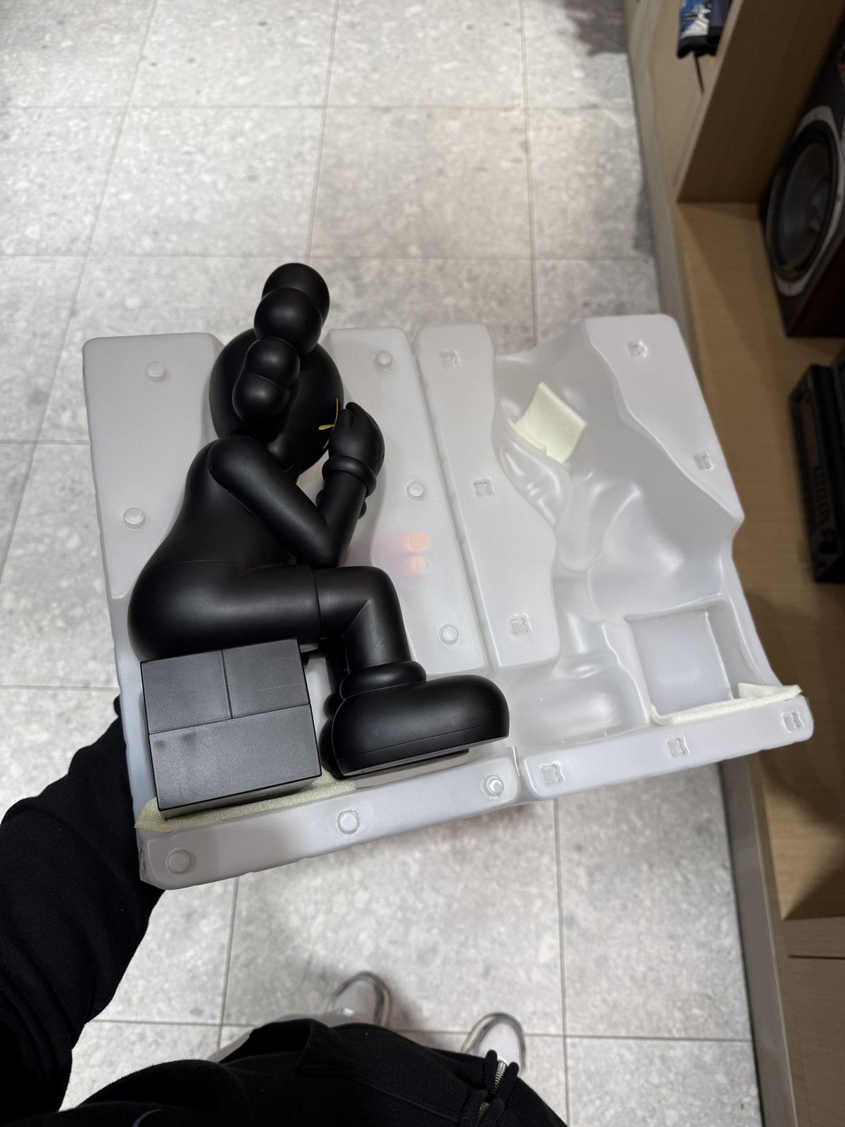 Kaws 2013 Kaws Passing Through Companion Black Figure with Box Size ONE SIZE - 8 Thumbnail