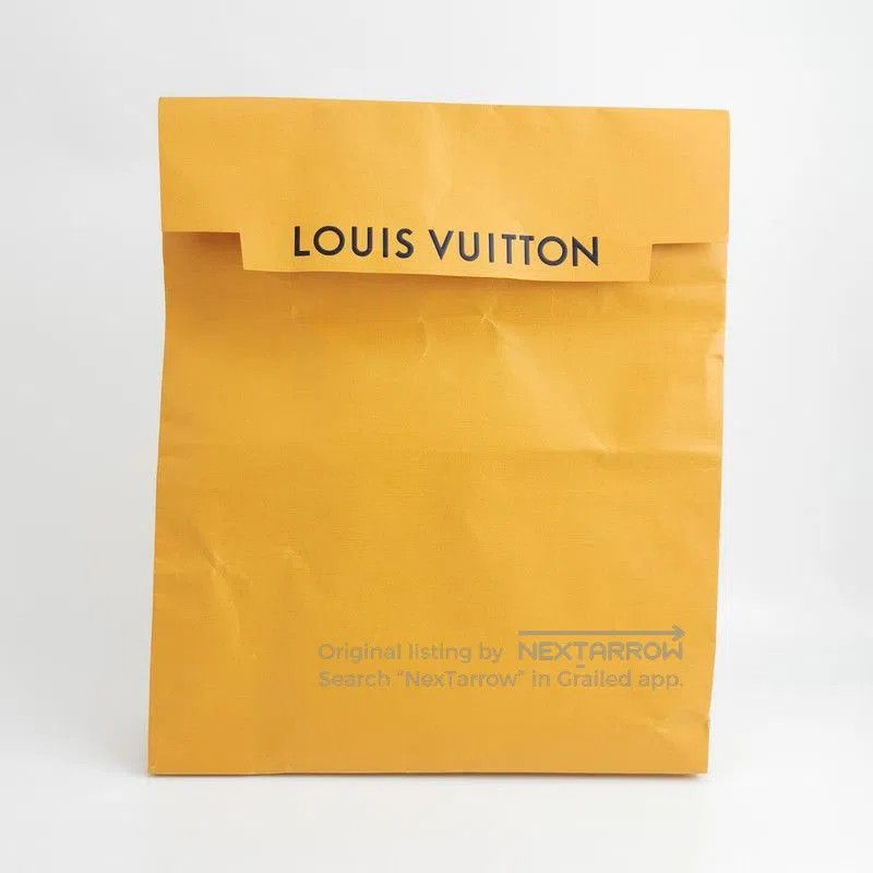 Louis Vuitton Louis Vuitton Cashmere V-Neck Knitwear in Navy. Size US XS / EU 42 / 0 - 2 Thumbnail