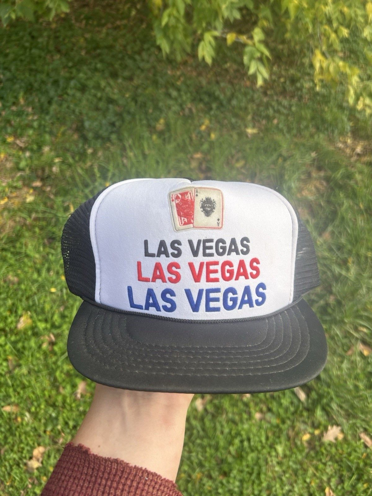 Vintage Vintage trucker hat Las Vegas casino playing cards gambling Size ONE SIZE - 2 Thumbnail