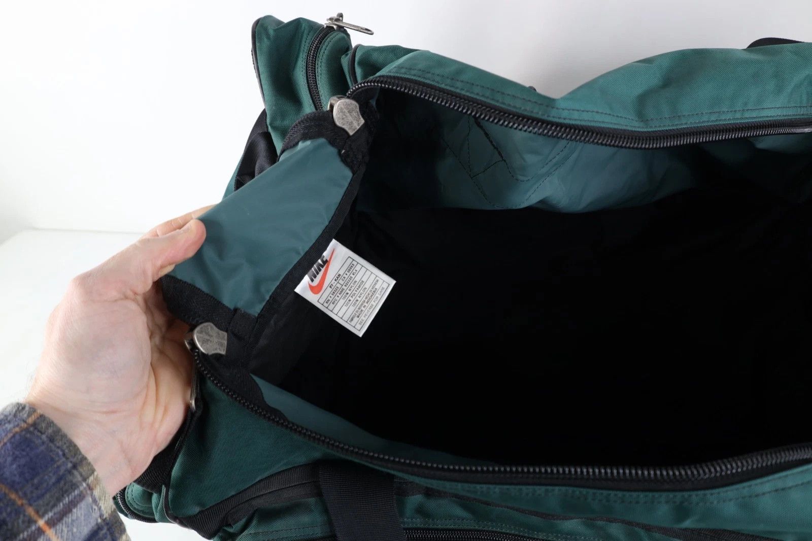 Nike Vintage 90s Nike Big Swoosh Logo Extra Large Duffel Bag Size ONE SIZE - 3 Thumbnail