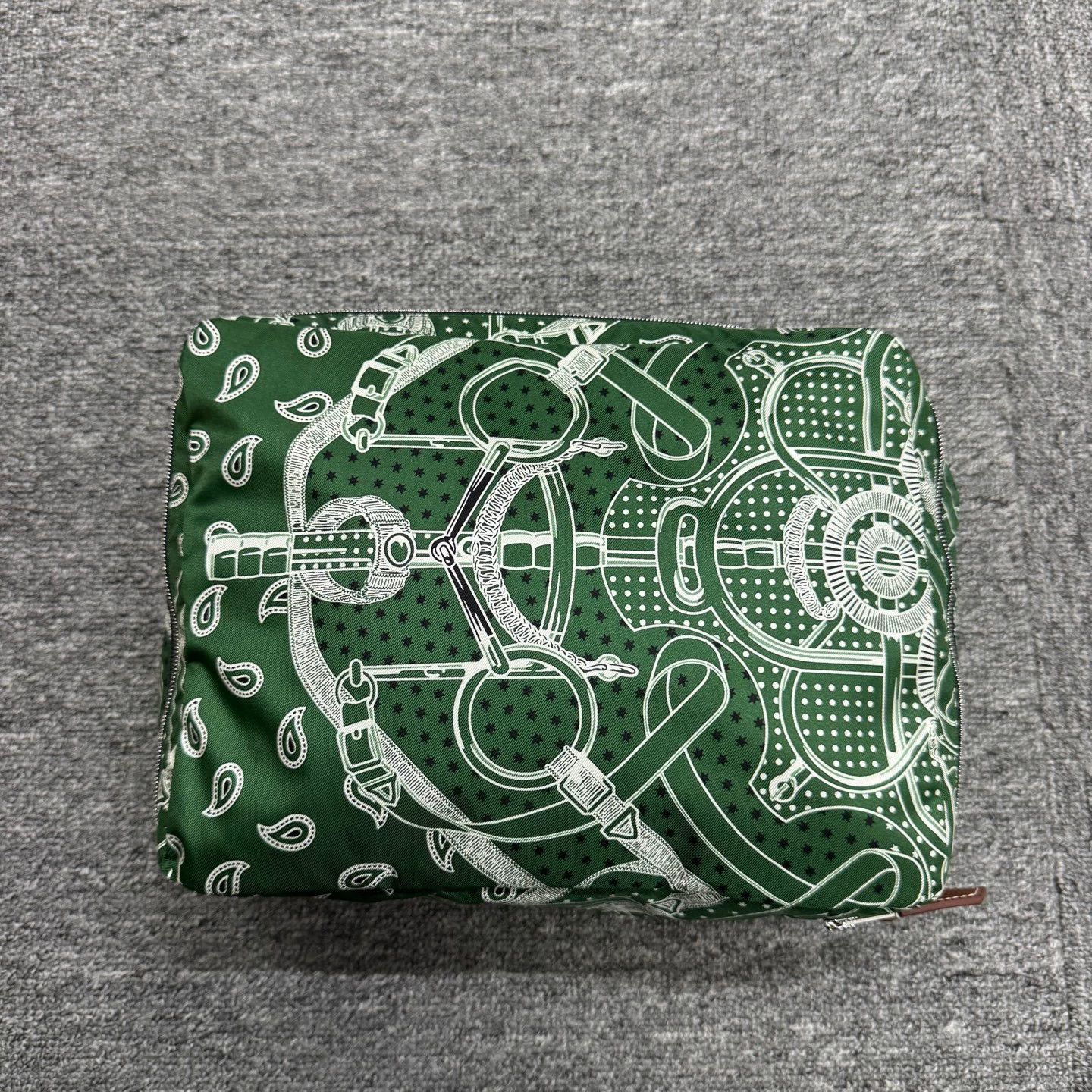 Hermes Hermes 26 Cactus Flower Toiletry Pouch New Size ONE SIZE - 2 Thumbnail