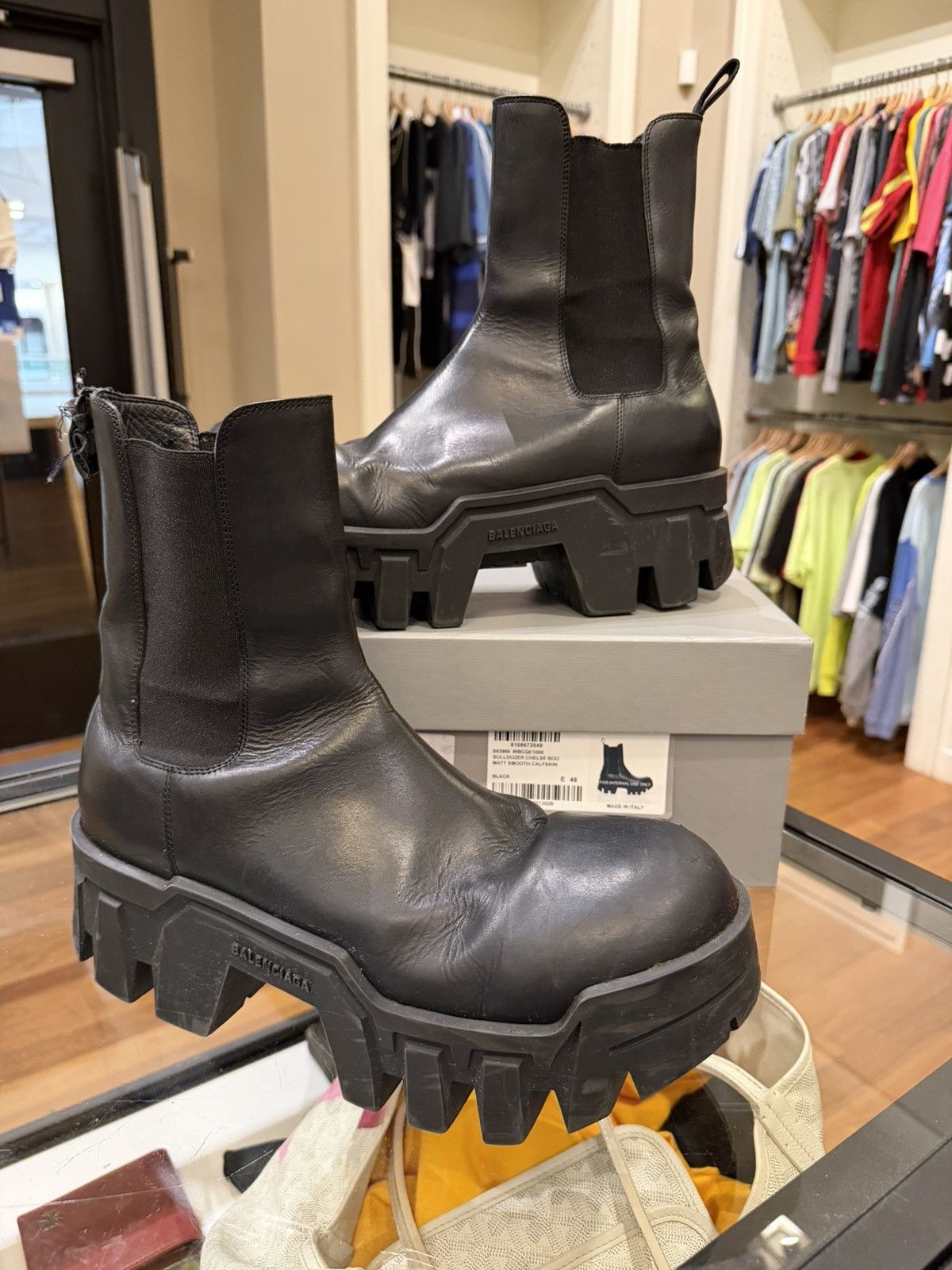 Balenciaga Balenciaga BullDozer Chelsea boot size 41 | Grailed