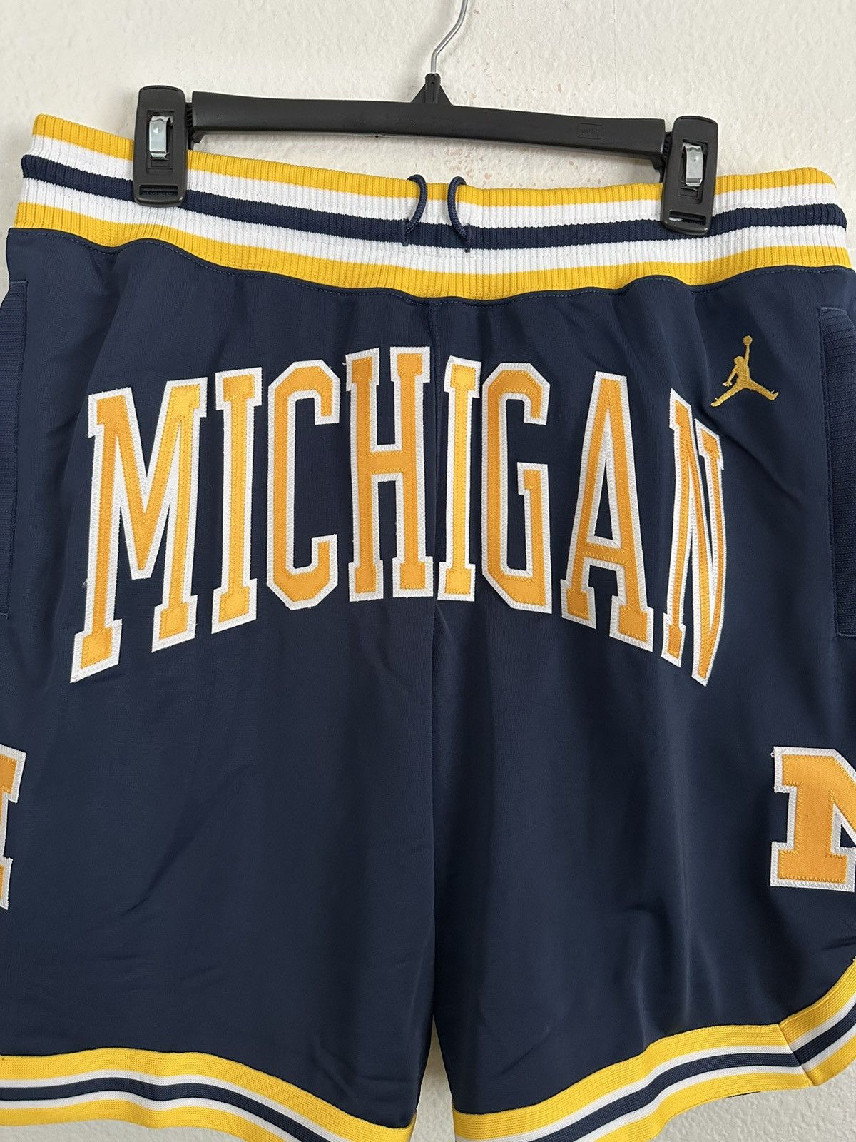 Just Don Air Jordan Just Don Michigan Wolverines PE Shorts RARE Size US 32 / EU 48 - 5 Thumbnail