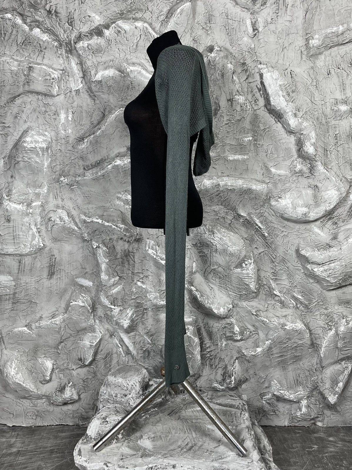 Japanese Brand Y2K Avant-Garde Mesh Long Sleeve Finger Hole Cape with Hood Size L / US 10 / IT 46 - 3 Thumbnail