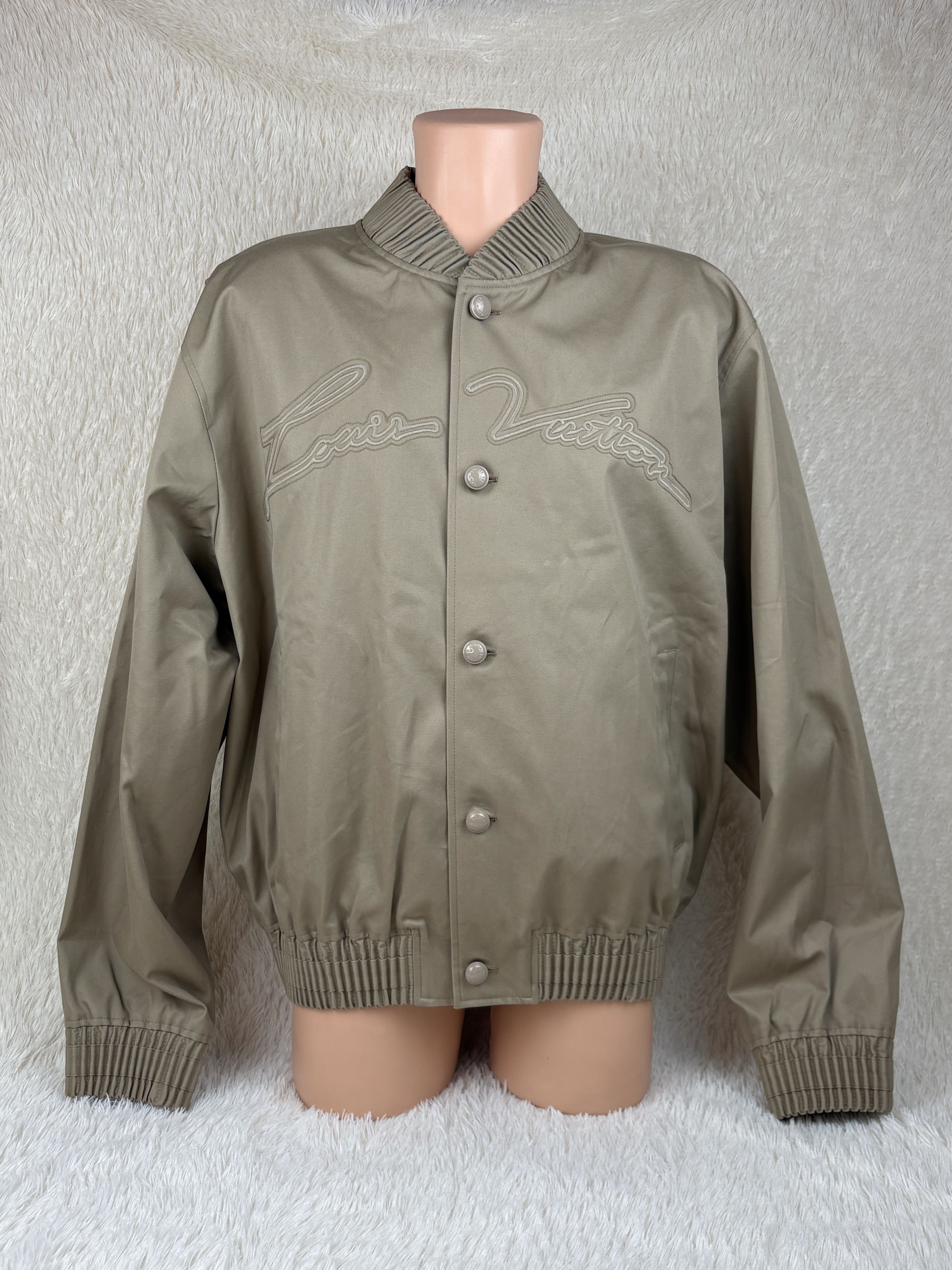 Louis Vuitton LOUIS VUITTON Embroidered Bomber Jacket. Size 52, Brand new Size US L / EU 52-54 / 3 - 1 Thumbnail