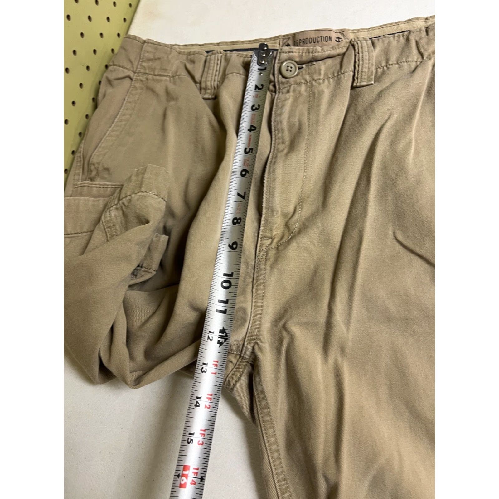 Nautica Nautica Jeans Co. Shorts Mens 36 Tan Khaki Cotton Pocket Cargo Pocket Flat Front Zip Casual Chino Regular Size US 36 / EU 52 - 7 Thumbnail