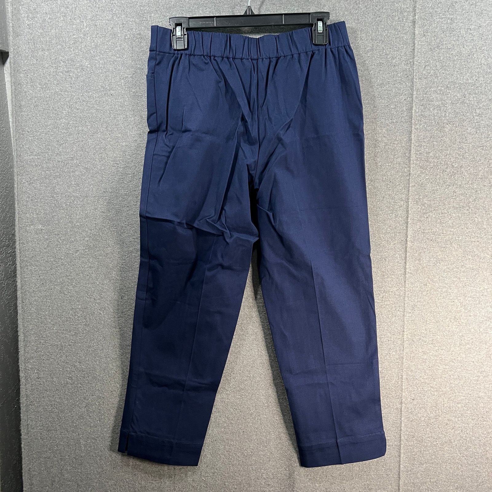 Other Isaac Mizrahi Live! Regular 24/7 Stretch Crop Pants Size 30" / US 8 / IT 44 - 1 Thumbnail