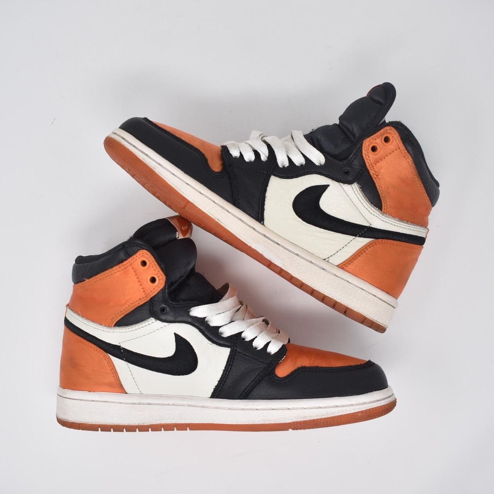 Jordan Brand 2018 Jordan 1 Satin Shattered Backboard Size US 5 / IT 35 - 3 Thumbnail
