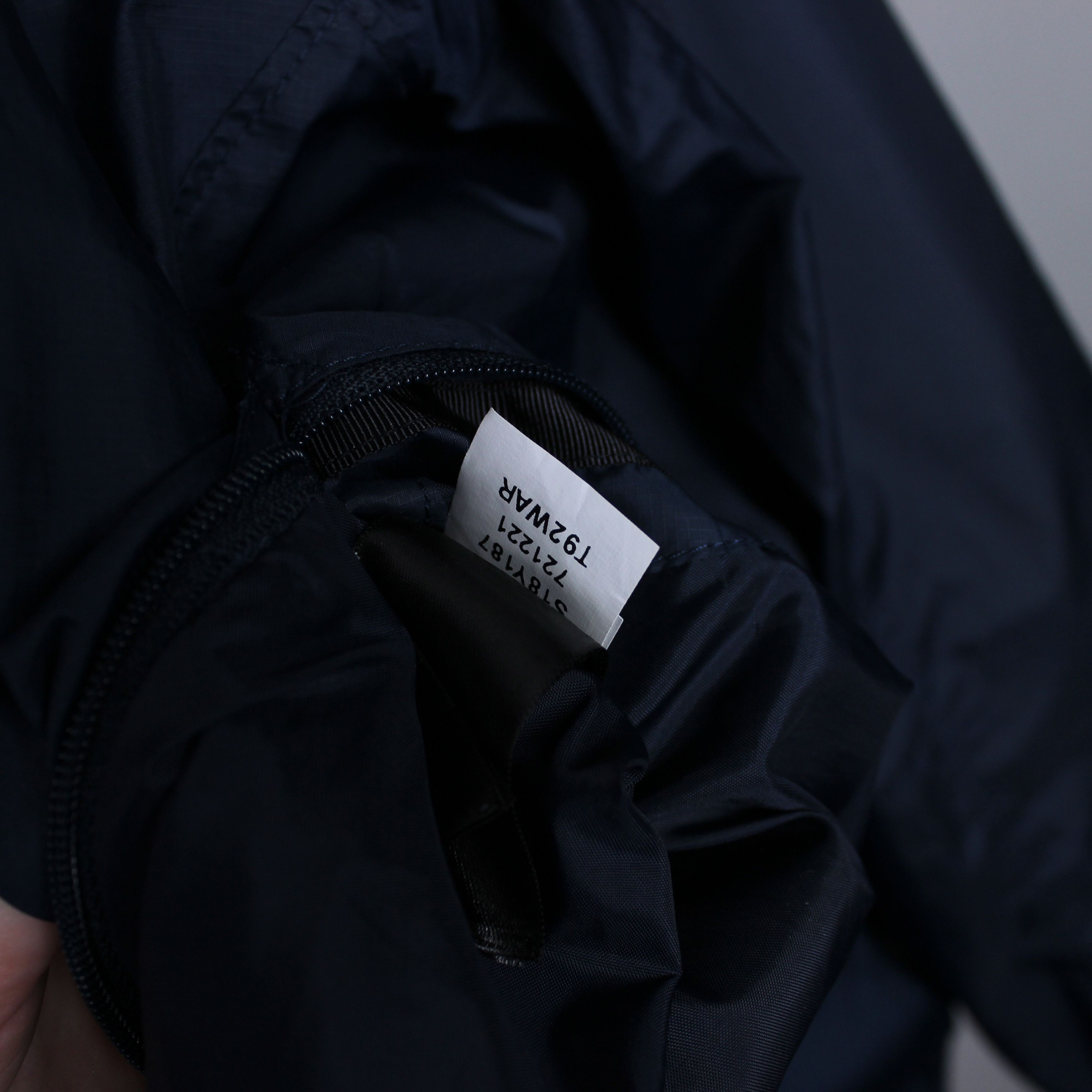 The North Face TNF The North Face light jacket big logo centr L Size US L / EU 52-54 / 3 - 14 Thumbnail