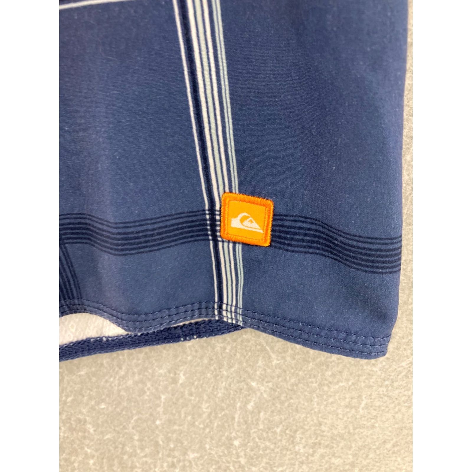 Quiksilver VINTAGE Quiksilver Bottom Mens 34 Blue Striped Lightweight Beach Surfer Pockets Size US 34 / EU 50 - 6 Thumbnail
