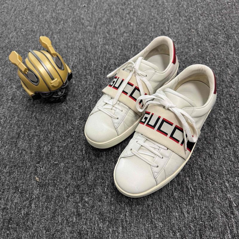Gucci Gucci Ace Sneakers with Stripes 0079 Size US 9.5 / EU 42-43 - 1 Thumbnail