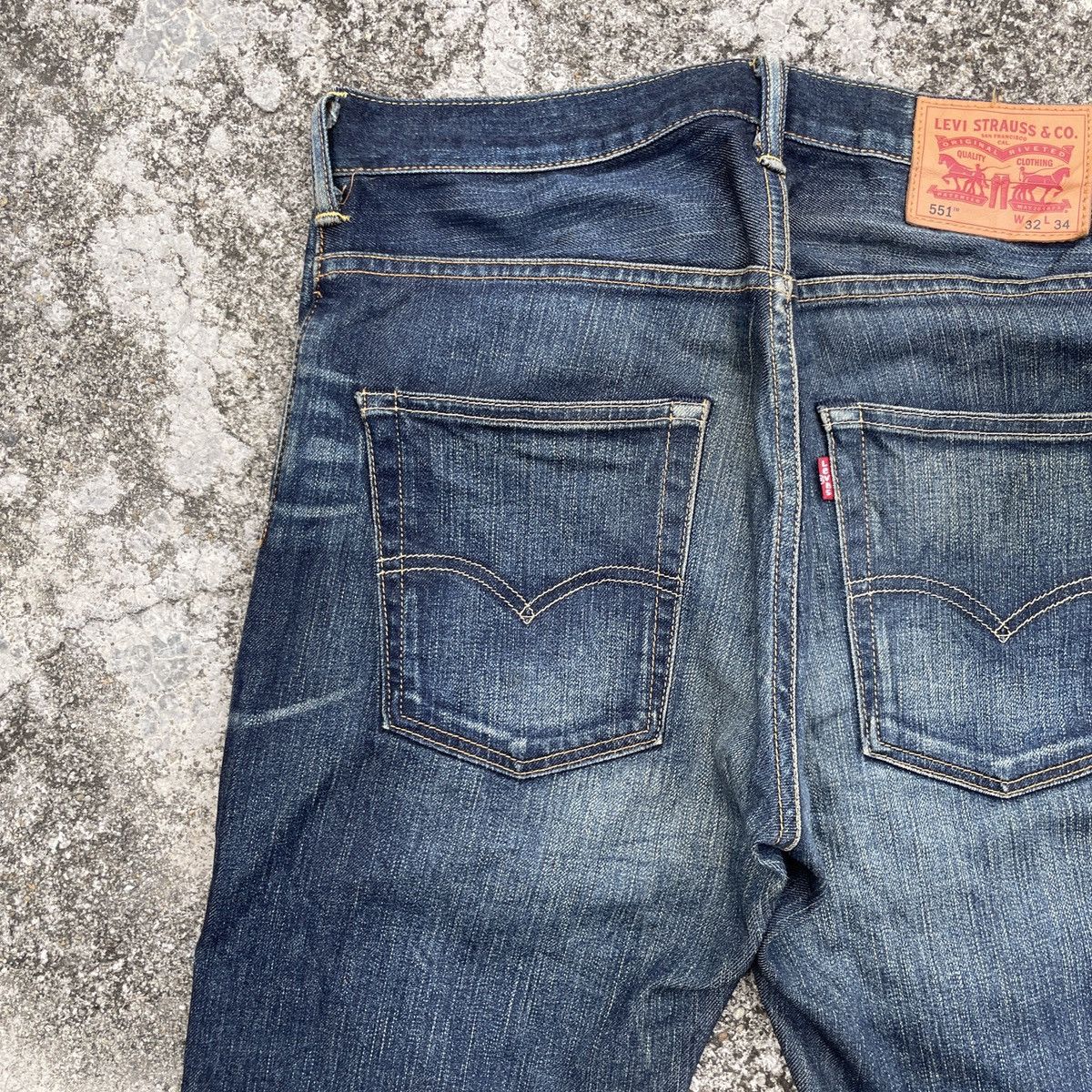 Levi's Vintage Levis Lot 551 Rare Faded Denim Jeans Size US 33 - 9 Thumbnail