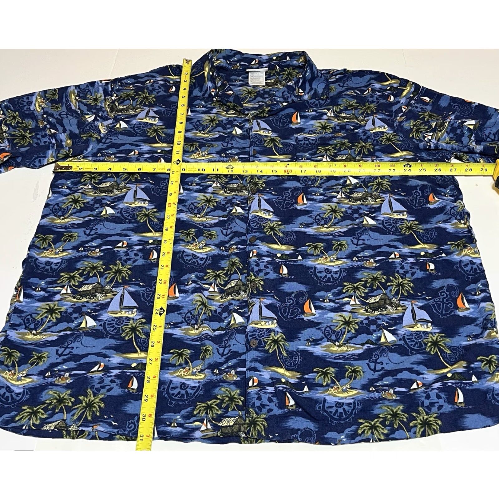 Disney Disney Walt Disney World Shirt XL Aloha Hawaiian Camp Pluto Donald Duck Mickey Shirt Size US XL / EU 56 / 4 - 4 Thumbnail