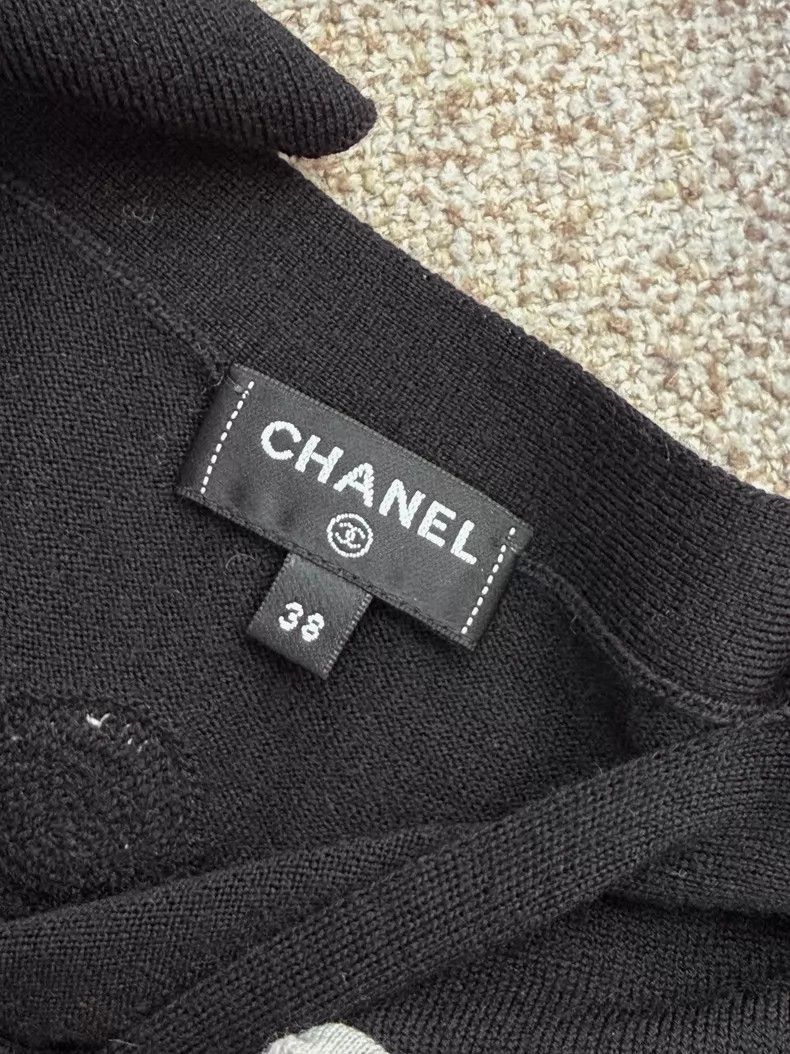 Chanel Chanel White camelia bow strap off-the-shoulder long-sleev Size XS / US 0-2 / IT 36-38 - 6 Thumbnail