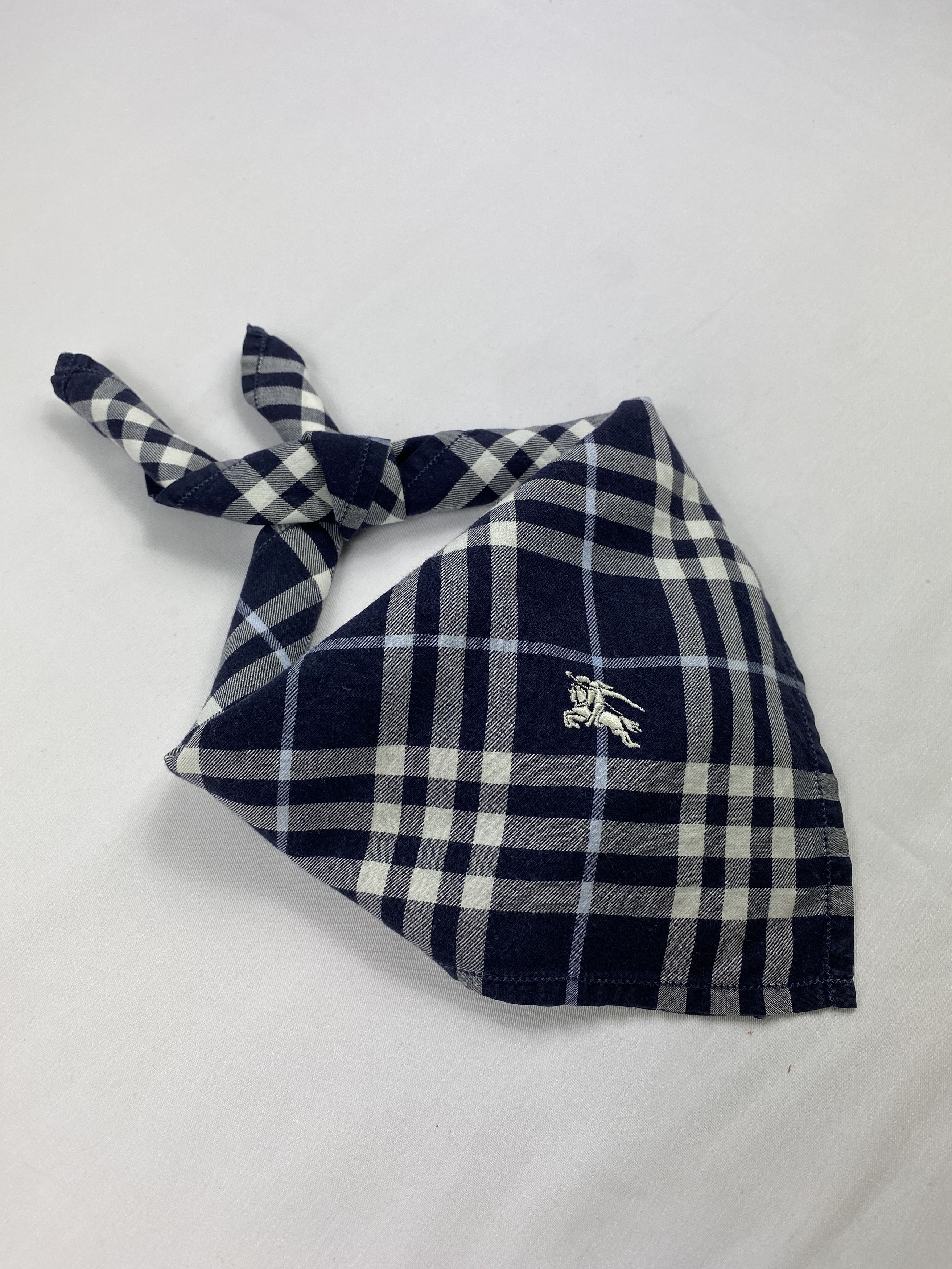 Burberry Burberry Handkerchief / Bandana / Neckerchief Size ONE SIZE - 1 Thumbnail