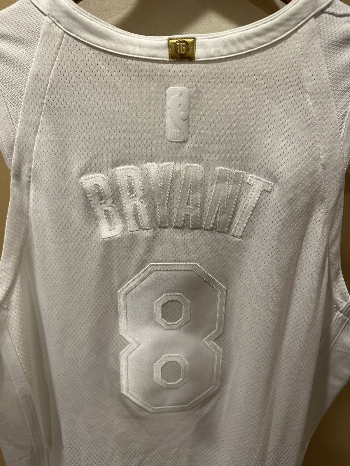 Complex Nike x ComplexCon Exclusive Kobe Bryant White 8 Jersey Size US L / EU 52-54 / 3 - 5 Thumbnail