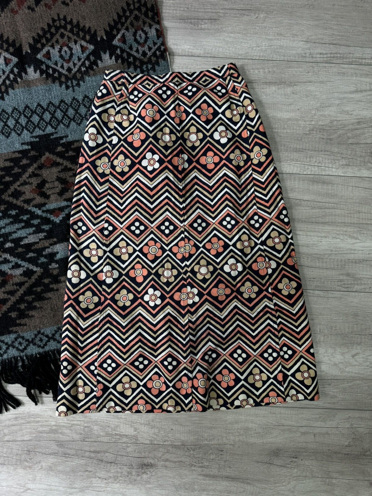 Emanuel Ungaro Vintage 70s Emanuel Ungaro Parallele Paris Blazer + Skirt Size XL / US 12-14 / IT 48-50 - 7 Thumbnail