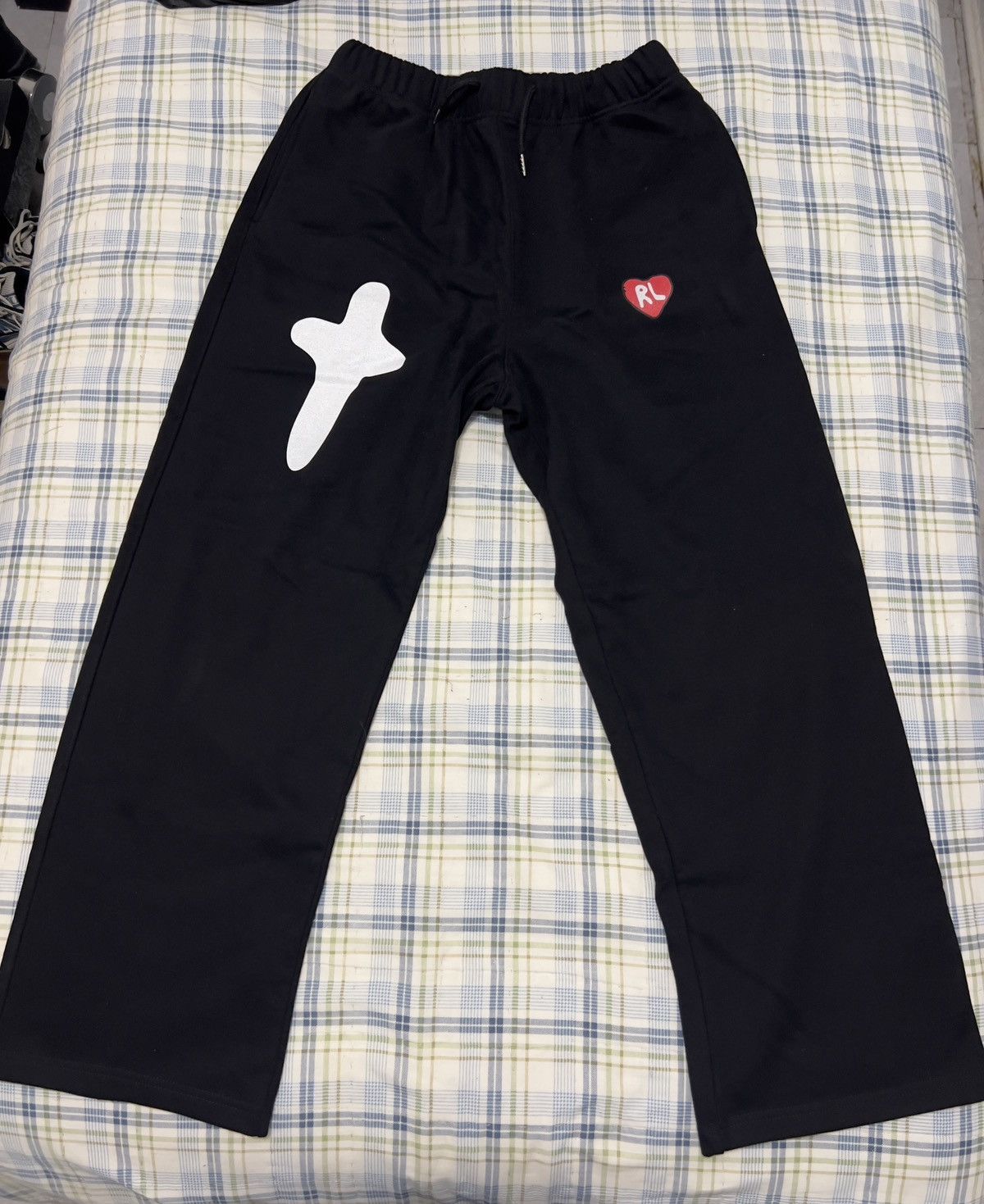 Other Red letters cross sweats Size US 34 / EU 50 - 1 Thumbnail