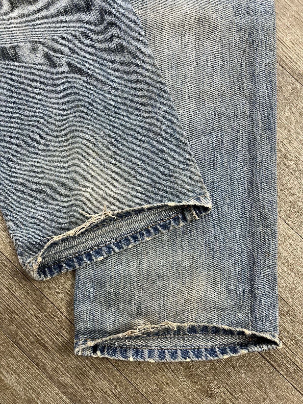 Levi's Vintage Clothing 🇮🇩1990s Vintage Levis 501 30x32 Distressed Light Blue Jeans Size US 30 / EU 46 - 20 Thumbnail