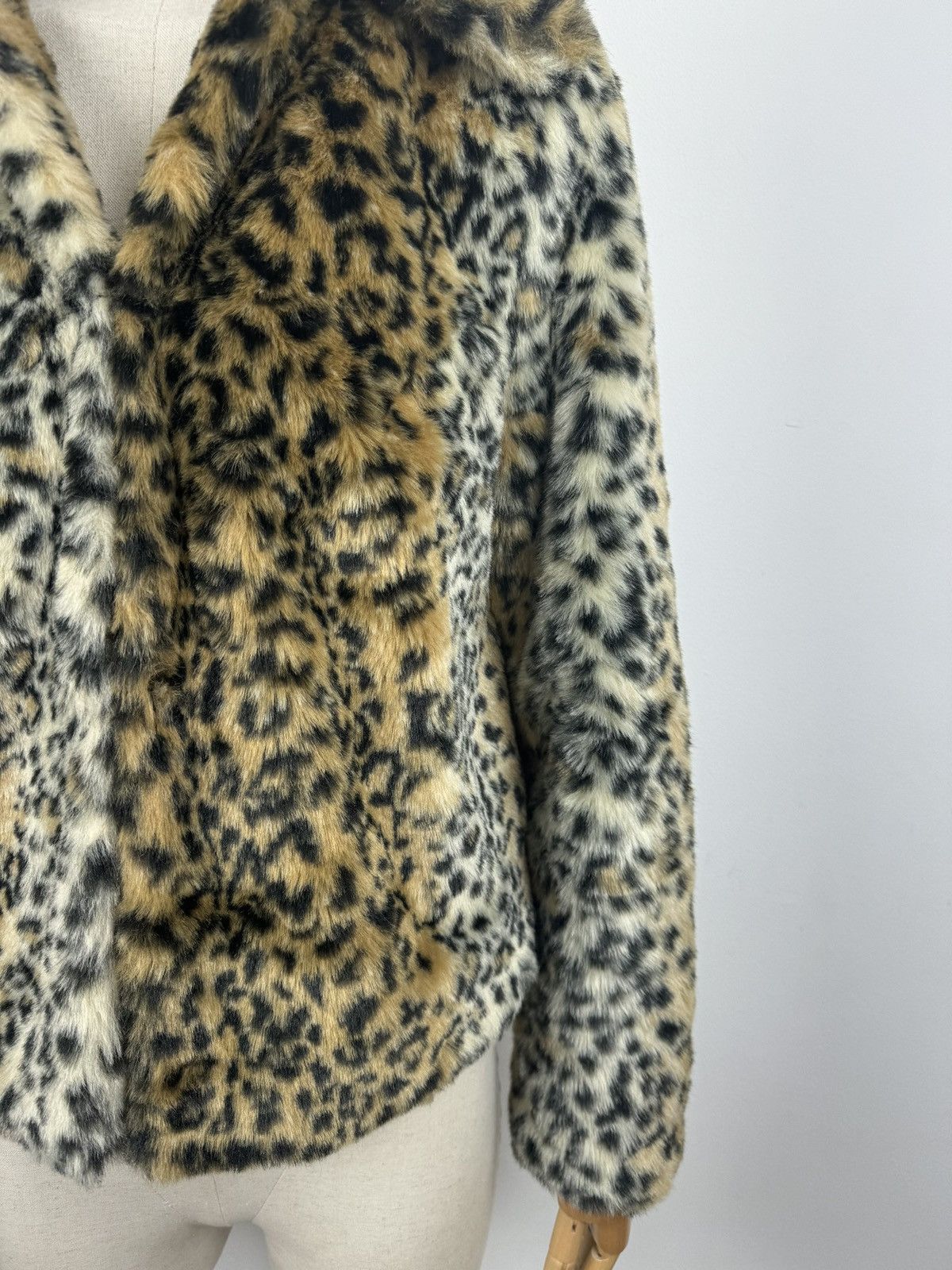 Japanese Brand × Vintage Redherring Leopard Faux Fur cropped coat Y2K size 10 Size L / US 10 / IT 46 - 3 Thumbnail