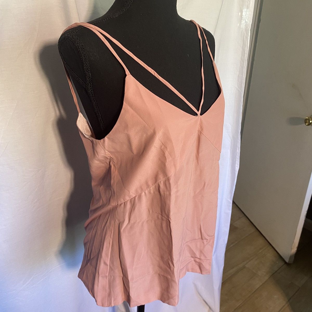 Tonello TONELLO Pink Spaghetti Strap Cami Top V Neck Silk Blend Sz S Size S / US 4 / IT 40 - 2 Thumbnail