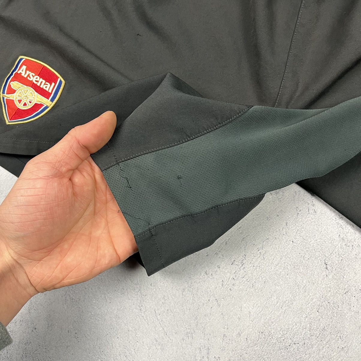 Nike Vintage Nike Arsenal soccer shorts 90’s Size US 38 / EU 54 - 11 Thumbnail