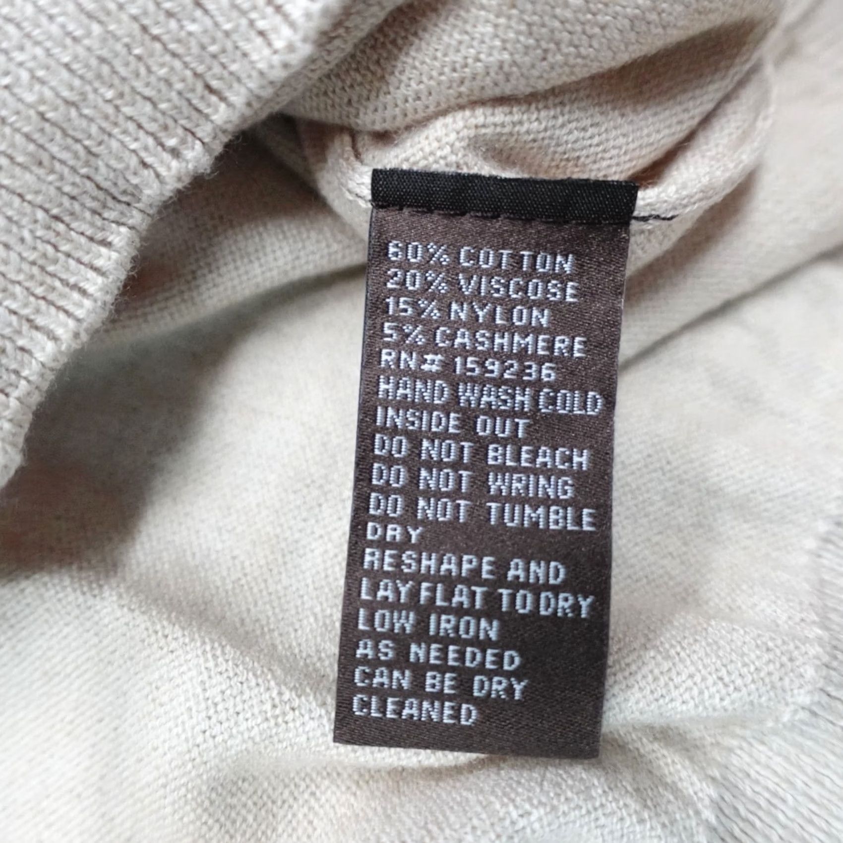 J.McLaughlin J. McLaughlin Milton Lightweight V Neck Sweater Sandstone Men's Size S Size US S / EU 44-46 / 1 - 4 Thumbnail