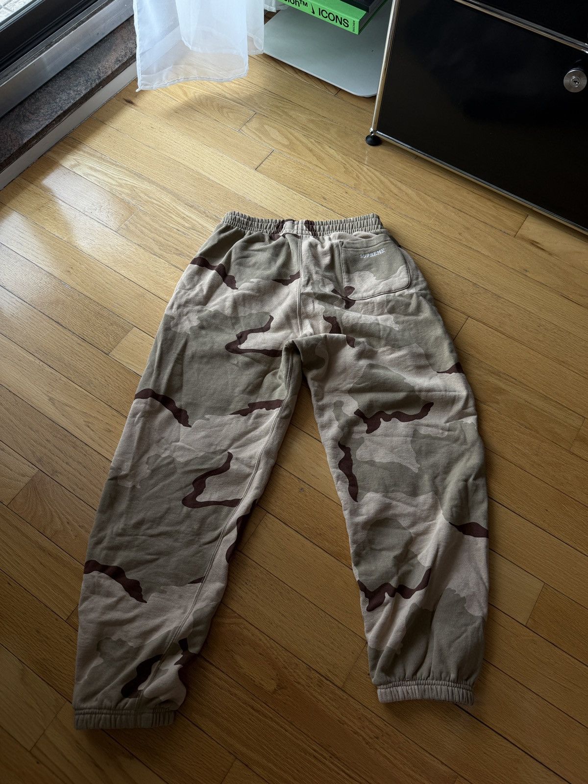 Supreme Supreme $ Desert camo sweatpants Size US 32 / EU 48 - 5 Thumbnail