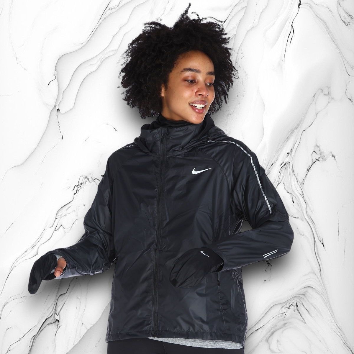 Nike Nike Running Shield Black Windbreaker Training Jacket Women Size S / US 4 / IT 40 - 2 Thumbnail
