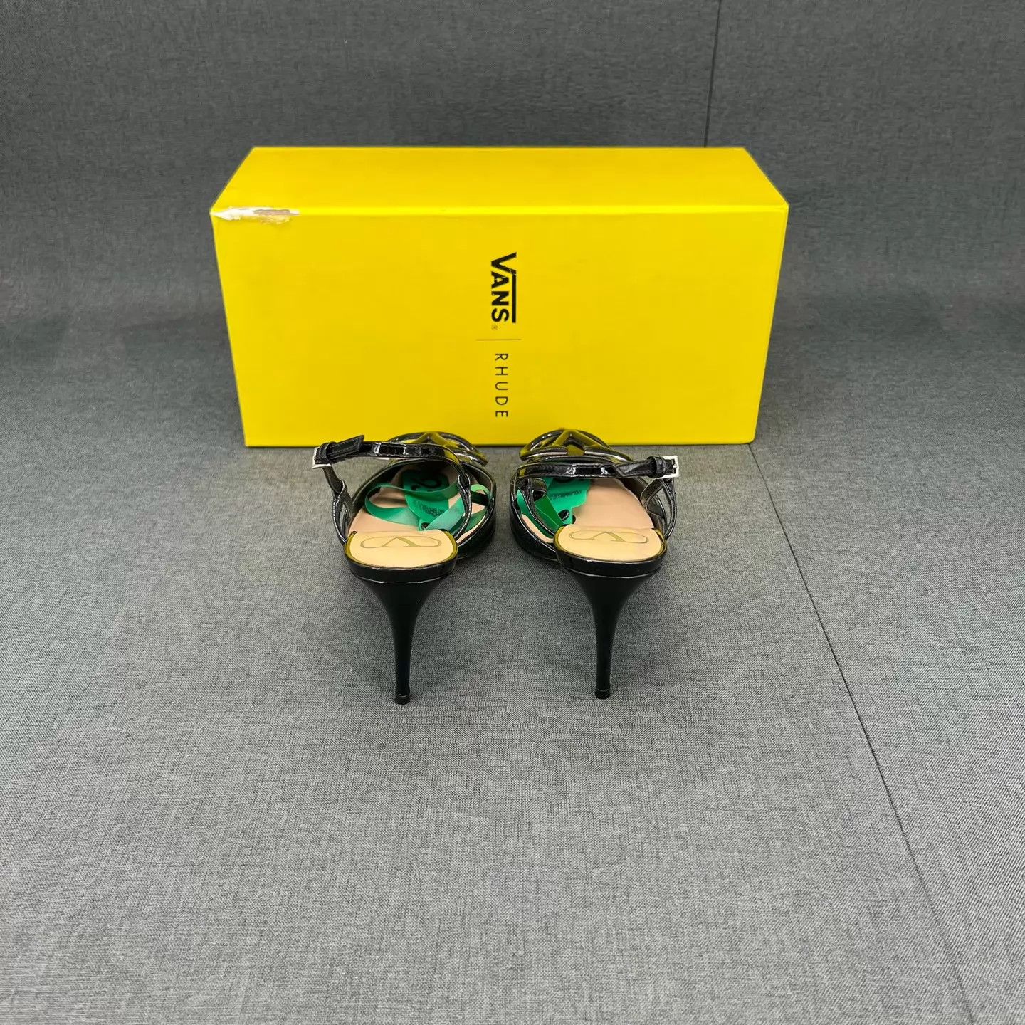 Valentino Valentino Vlogo Patent Leather Black Heels 35.5 with Box Size US 5 / IT 35 - 4 Thumbnail