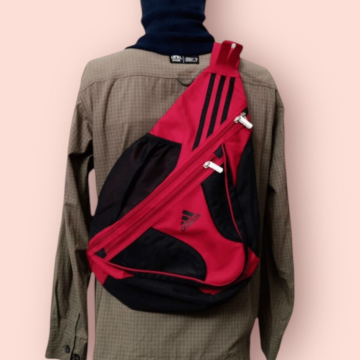 Adidas VINTAGE ADIDAS 3 STRIPES Y2K BODYBAG Size ONE SIZE - 1 Thumbnail